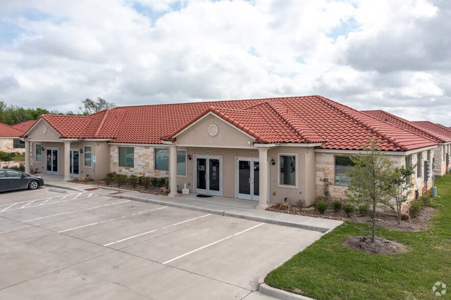 2743 Smith Ranch Rd, Pearland, TX, 32% reduction (est. $3,292 tax savings)