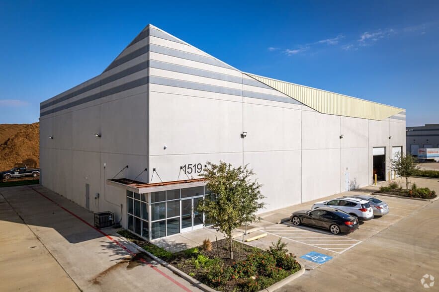 1519 Industrial Dr, Missouri City, TX — 13% reduction (est. $5,584 tax savings)